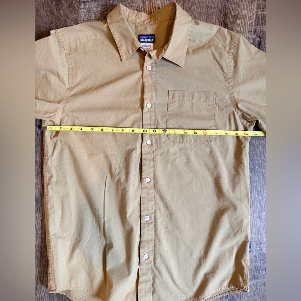 Patagonia Men’s Tan Short Sleeve Button Down Shirt | Lightweight Outdoor Casual - Picture 4 of 11